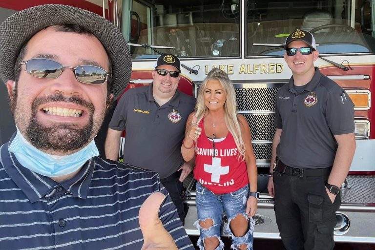 Lake Alfred Fire Fighters Receive Free Meals from Cardiac Culpepper Foundation 